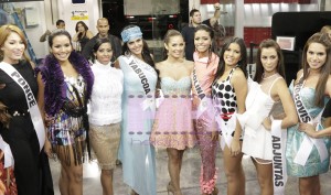 MISS MUNDO 14 GRUPO CON MEGAN wa