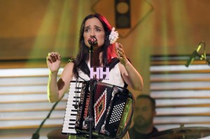 JULIETA VENEGAS 3